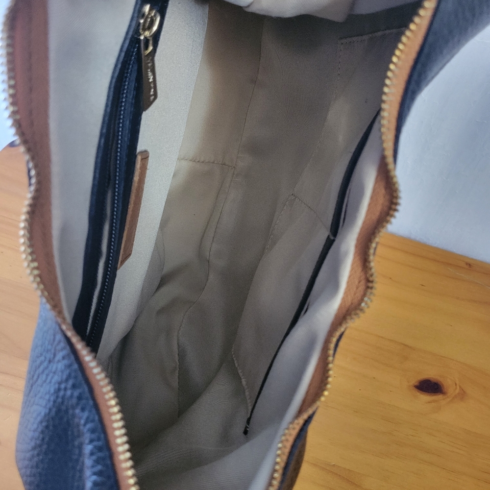 Valentina Leather Hobo Bag - Picture 15 of 15